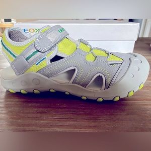 NWB GEOX Kyle Mesh Sandals Boy’s Size 7